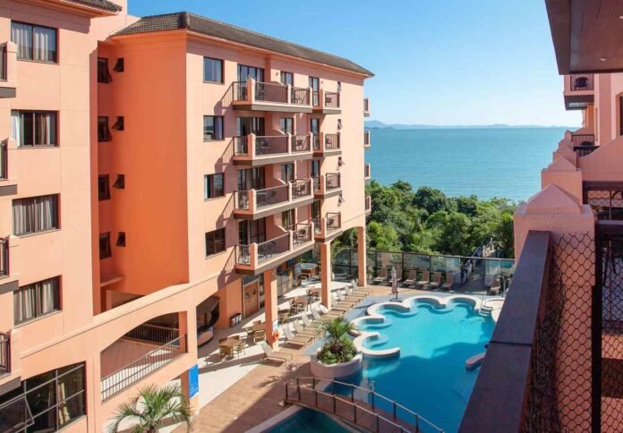 Hotel-Jurere-Beach-Village2_Easy-Resize.com_